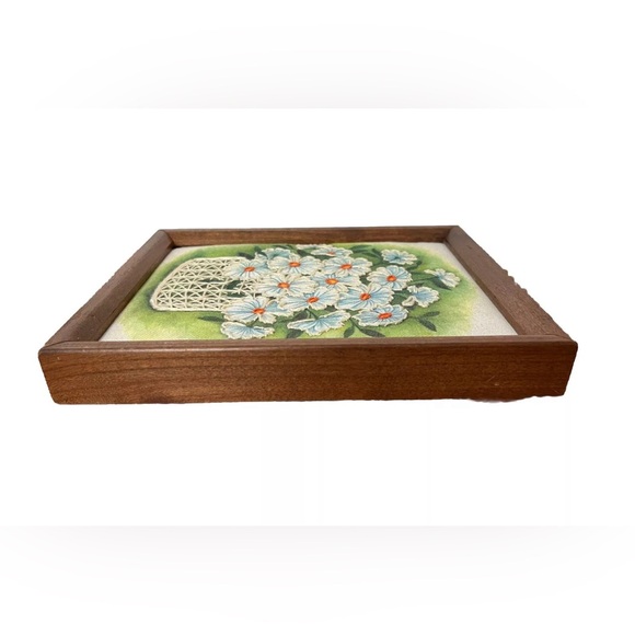 Vintage Wood Framed Embroidery Daisy Bouquet Spring April Floral CottageCore - Picture 4 of 10